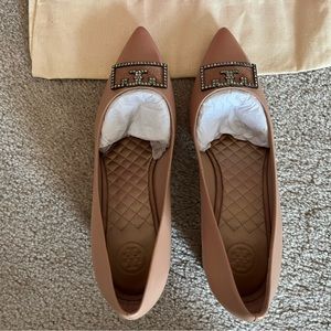 NIB Tory Burch Gigi 55mm Embellished Pointy Toe Pump in Warm Make Up, Sz 8.5